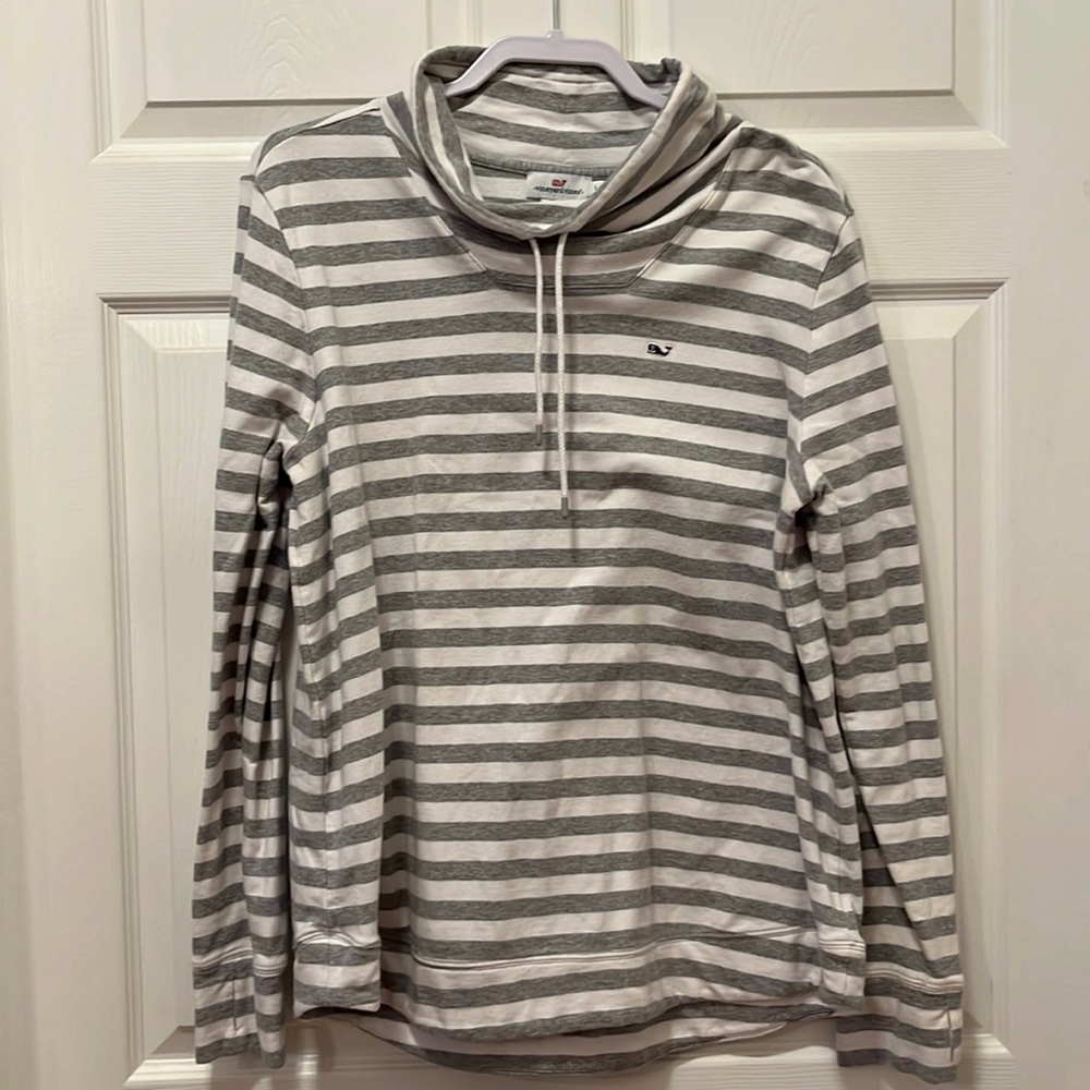 Vineyard Vine Wonen’s long sleeve top L